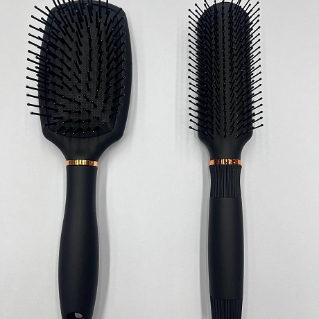 Расческа массажная "СЕКРЕТ ТВОЕЙ КРАСОТЫ", узкая, цвет черный, матовое покрытие, 3.8*22см